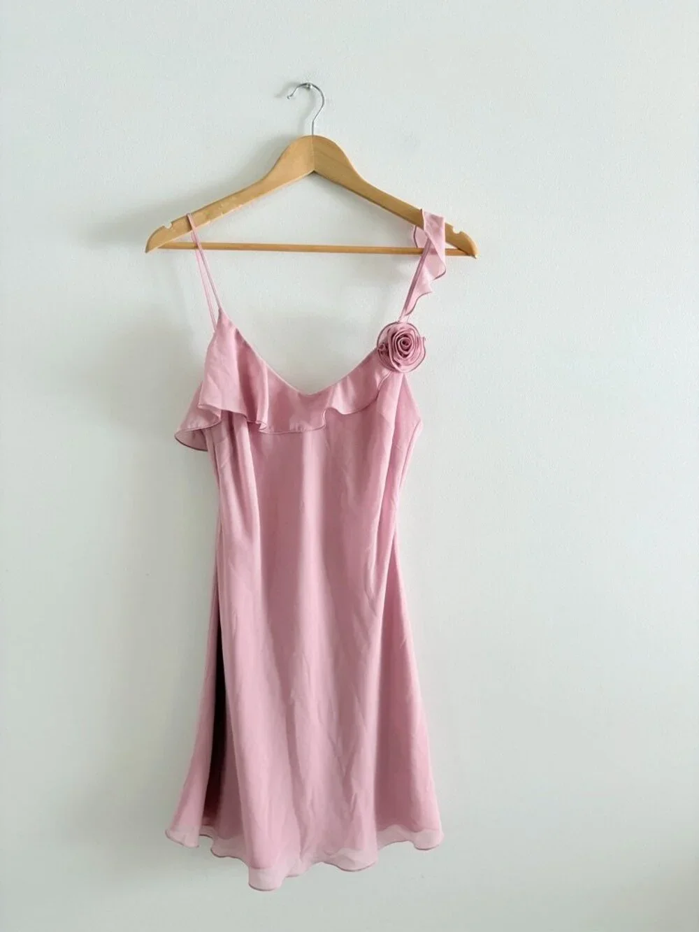 Aritzia Wilfred Engage Chiffon Ruffled Mini Dress Opera Rose Pink Size Medium - Picture 4 of 7